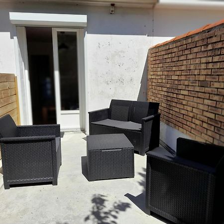 Appartement T2, Avec Terrasse. La Roche-sur-Yon Εξωτερικό φωτογραφία